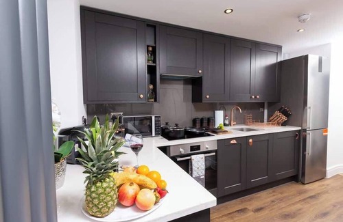 Brighton City Centre Apartment | Luxury pad centrally located near Brighton Station