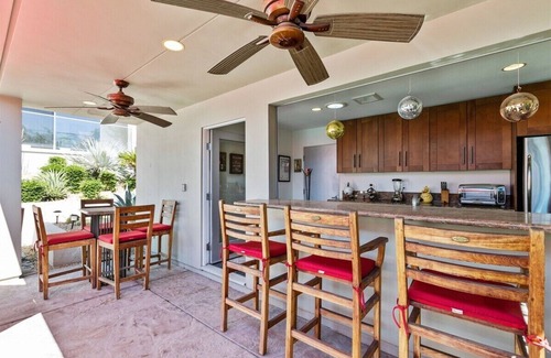 Little Tuscany House | Luxury Palm Estate – Desert Contemporary Gem with Saltwater Pool, Spa & Mountain Views