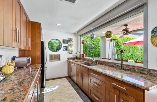 Little Tuscany House | Luxury Palm Estate – Desert Contemporary Gem with Saltwater Pool, Spa & Mountain Views