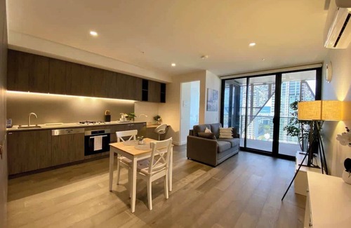 Adelaide Central Business District Apartment | Luxury Parisian Paradise - Gym - BBQ