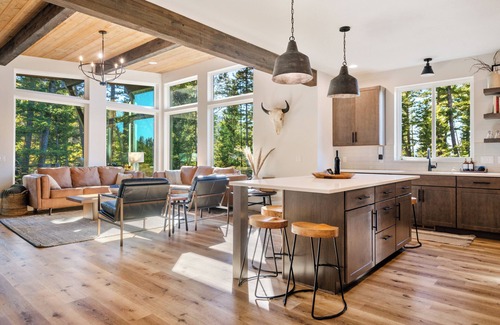 Philipsburg House | Luxury, Peaceful Family Getaway! Ski, Hike, Fish