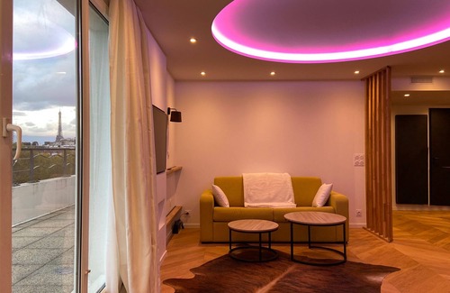 Issy-les-Moulineaux Apartment | Luxury Penthouse Eiffel Tower view