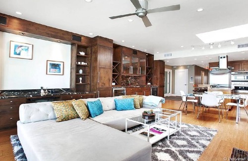 Solana Beach Condo | Luxury Penthouse Beachfront Getaway - Spa, Air conditioning, High speed Wifi.