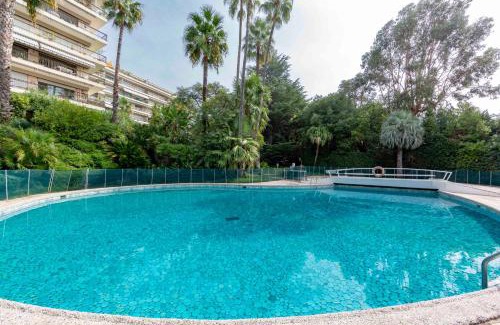 La Croix des Gardes House | Luxury penthouse breathtaking sea view 200m2 terrace in the Cannes center