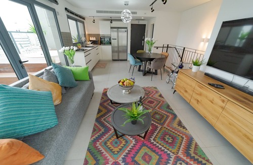 Tel Aviv Apartment | Luxury penthouse with Jacuzzi on Rothschild