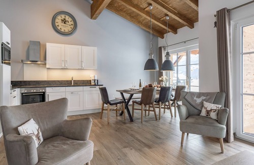 Walchen Apartment | Luxury penthouse in Piesendorf with wellness