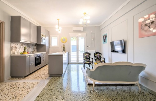 Thissio House | Luxury Penthouse in prime central Athens Thissio
