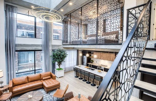 International District Apartment | Luxury Penthouse Private Rooftop Old MTL