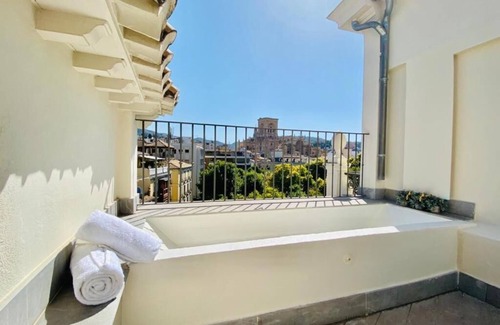 Centro - Sagrario Apartment | luxury penthouse Views, terrace and pool!