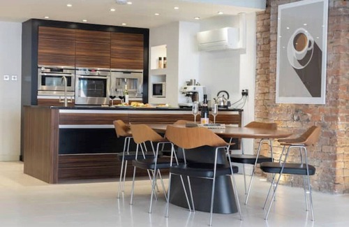 Northern Quarter Apartment | Luxury Penthouse With Private Roof Terrace