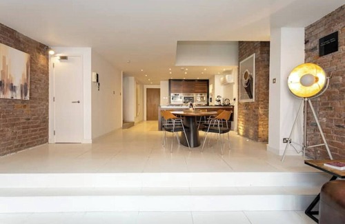 Northern Quarter Apartment | Luxury Penthouse With Private Roof Terrace