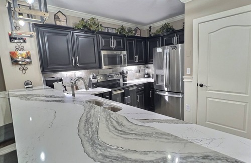 Gatlinburg Condo | Luxury Penthouse with Breathtaking Mtn views, 2 Balconies, Downtown Gatlinburg!