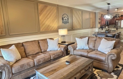 Gatlinburg Condo | Luxury Penthouse with Breathtaking Mtn views, 2 Balconies, Downtown Gatlinburg!