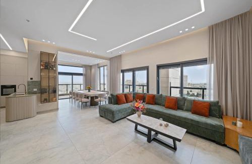 Kiryat Moshe Apartment | Luxury Penthouse with Fabulous Views By Isrentals