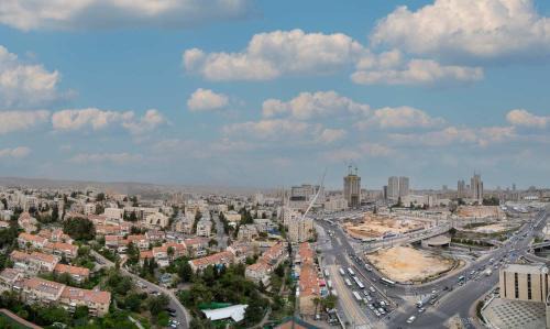 Kiryat Moshe Apartment | Luxury Penthouse with Fabulous Views By Isrentals
