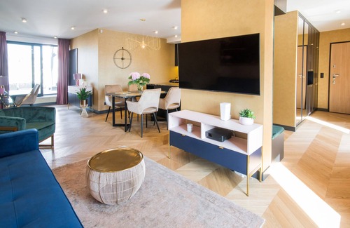 Srodmiescie Apartment | Luxury penthouse with Jacuzzi and partial sea view