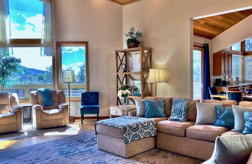Fern Valley House | Luxury Pinnacle Home -View, Spa ,Ping-Pong for 16
