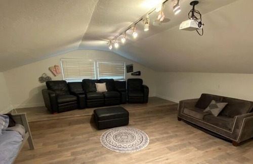 Bolsa Chica-Heil House | Luxury Pool home 8 miles from disney / 2 miles from beach