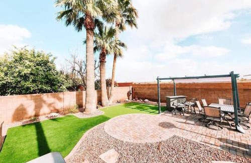 Avondale Villa | Luxury Pool Home! Amazing Back Yard Oasis