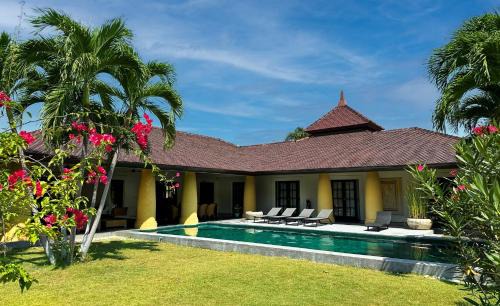 Nong Kae Villa | Luxury Pool Villa - Sawan - 4 Bedroom