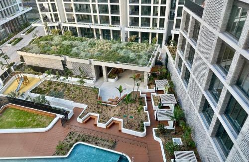 Lidcombe Apartment | Luxury Poolside 2 bedroom Apt in Olympic park