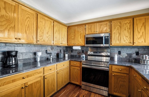 Northeast Heights House | Luxury Poolside Retreat in ABQ Near Trails, Breweries, Sandia Mountain