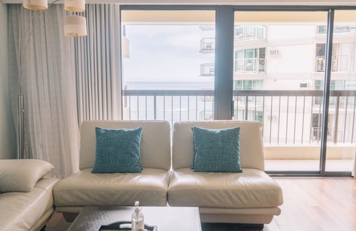 Waikiki Condo | Luxury, Prime Location, Free Parking