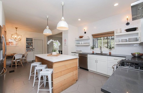 Austin House | Luxury, Privacy & Fun for Large Groups, Sleeps 25, Hill Country Hideaway