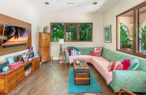 Savannah House | Luxury, Private Home with Pool & Gym, 800 ft to Spotts Beach