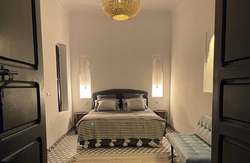 Mouassine House | Luxury private Riad with pool - Heart of medina - RALISAONE