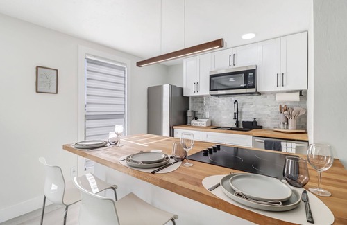 Golden Gate Apartment | Luxury Private Studio + Backyard
