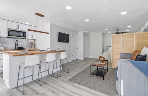 Golden Gate Apartment | Luxury Private Studio + Backyard