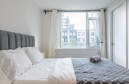 Downtown Toronto Apartment | Luxury Property in Downtown Core walk to CN TOWER