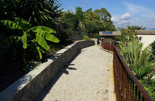 Gattieres House | Luxury Provençal villa ideally located with panoramic view