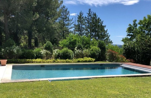 Ansouis Villa | Luxury Provence Villa for Rent with Private Pool & Wonderful Garden