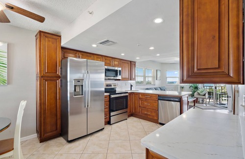 St. Pete Beach Condo | Luxury Redefined | Penthouse w/Stunning Views