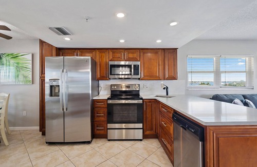 St. Pete Beach Condo | Luxury Redefined | Penthouse w/Stunning Views