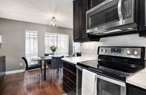 Cloisters Apartment | *Luxury/Relax/Secluded/Walk to Everything/Golf