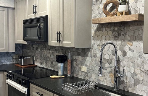 Downtown Steamboat Springs Condo | Luxury Remodel Downtown Condo Across from Yampa River