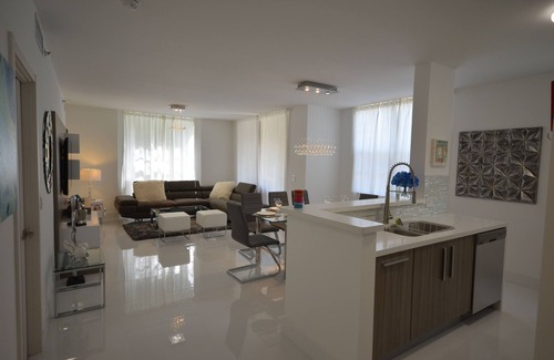Aventura Apartment | Luxury Remodeled, 3BR, Amenities, Gated Complex, Perfect Location