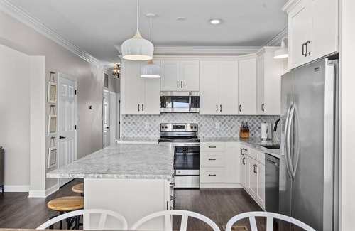 Cherry Grove Beach House | LUXURY RENTAL, DESIGNER DECOR, PRIVATE POOL, MARSH VIEW, WIFI, PET FRIENDLY