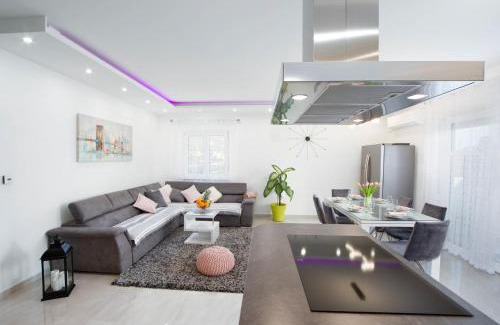 Kastela Apartment | Luxury Residence Danica with a private rooftop pool
