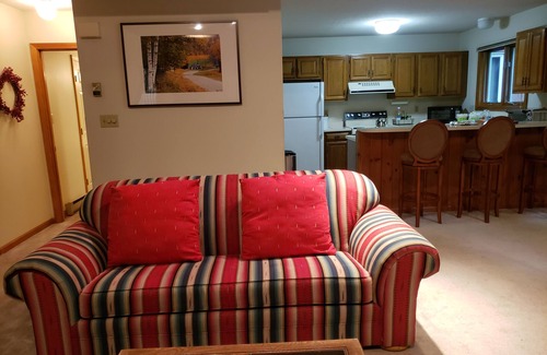 North Woodstock House | Luxury resort 3-bed 3-bath townhouse sleeps 8
