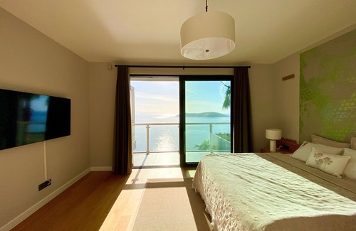 Koyunbaba House | Luxury Resort Home w/ Sea and Sunset View in Gümüslük