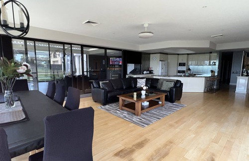 Yarrawonga House | Luxury resort style living on Lake Mulwala with breathtaking views & pool/sauna!