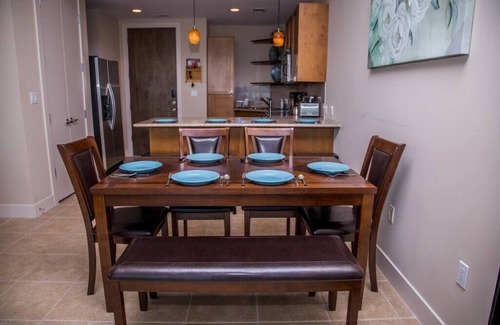 Galveston Apartment | Luxury Resort-Style Condo w/Covered Garage