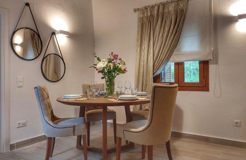 Vourkoti Villa | Luxury Retreat close to Gerolimni and Achla Beach