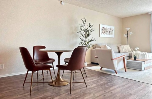 Marina del Rey Apartment | Luxury Retreat in MDR FREE Parking