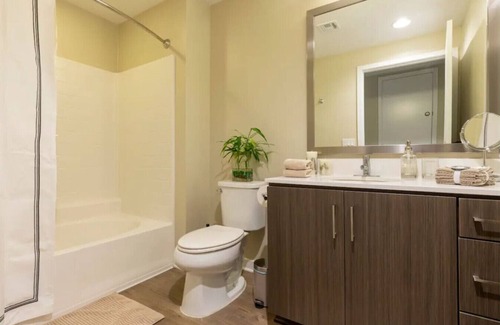 Marina del Rey Apartment | Luxury Retreat in MDR FREE Parking