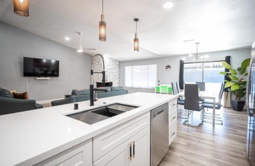 Summerlin House | Luxury Retreat The Vegas Edition